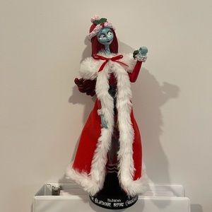 Disney Nightmare Before Christmas Sally in Santa Statue